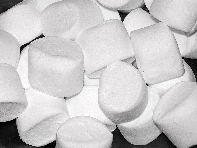 white marshmallows in a pile