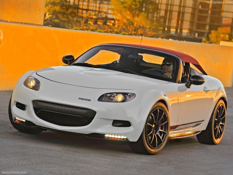 White Mazda Miata — Dynamic