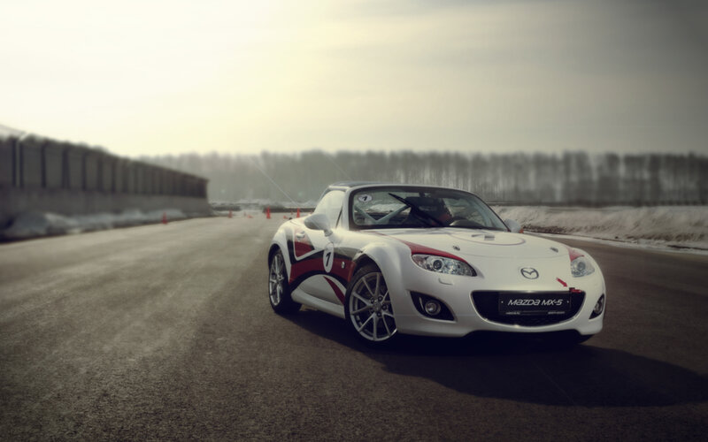 White Mazda Mx-5 Race Car