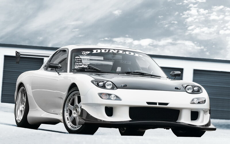 White Mazda RX-7 race car