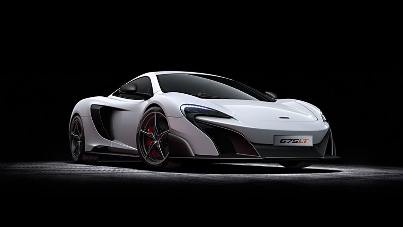 White Mclaren 675LT — Dramatic