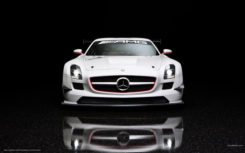 White Mercedes-AMG GT3