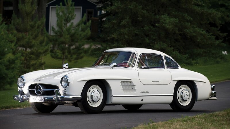 White Mercedes-Benz 300SL