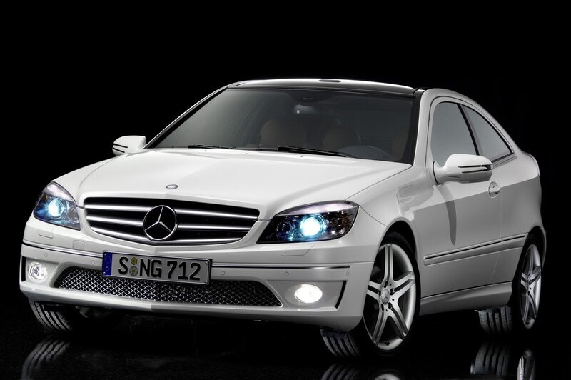 White Mercedes-Benz C-Class Coupe