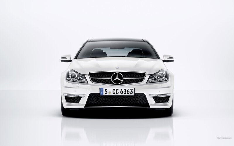 white mercedes-benz c63 amg