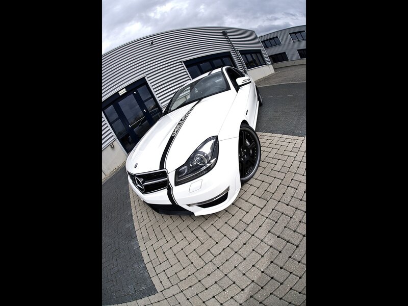 white mercedes-benz c63 amg