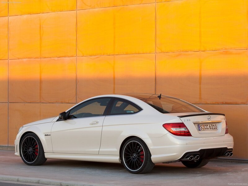 white mercedes-benz c63 amg coupe