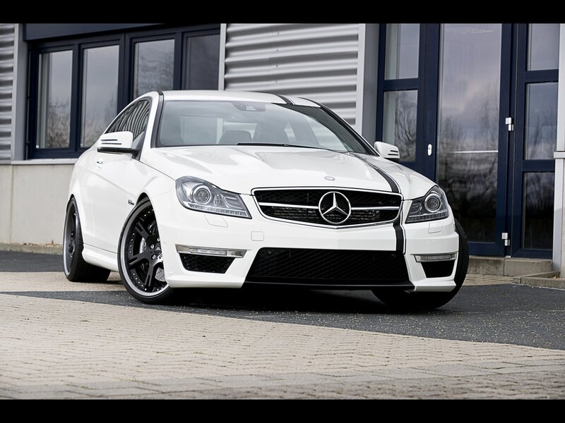 white mercedes-benz c63 amg coupe