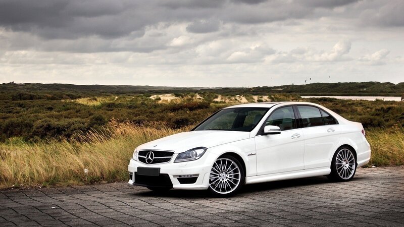 White Mercedes-benz C63 Amg — Dramatic