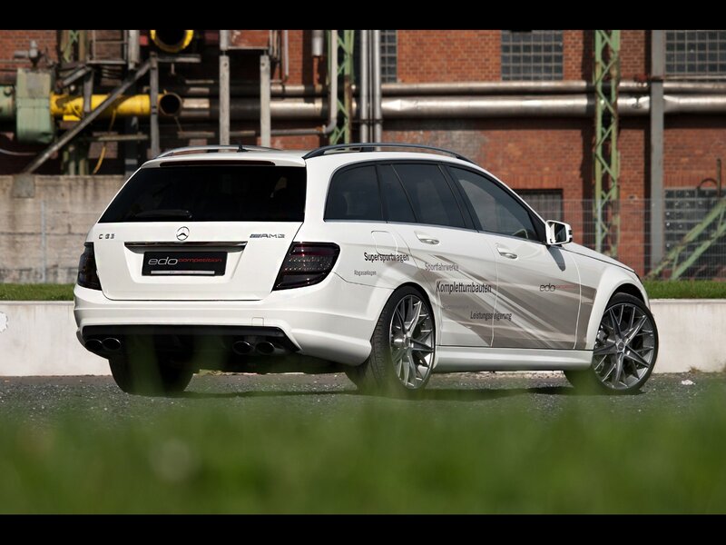 white mercedes-benz c63 amg station wagon