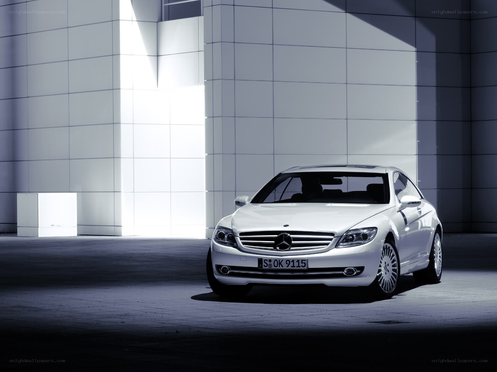 White Mercedes-Benz CL-Class