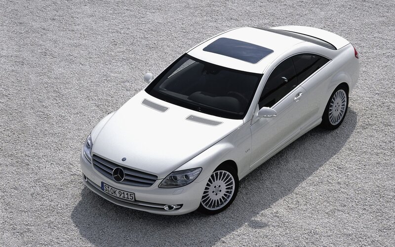 white mercedes-benz cl500