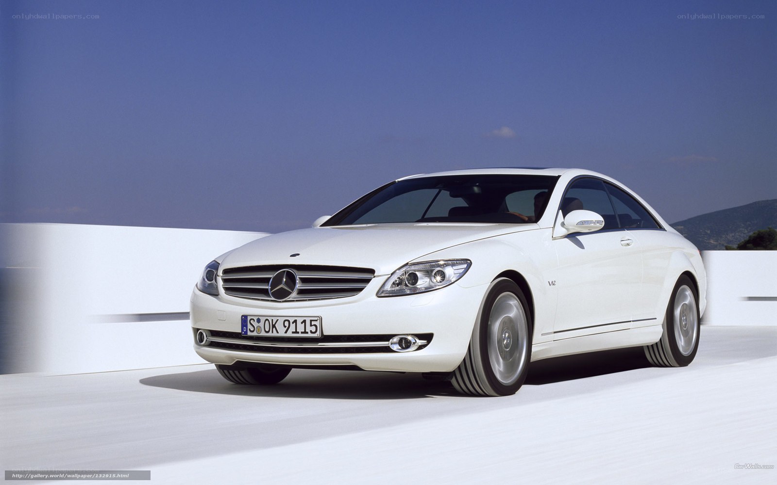 White Mercedes-Benz CL500