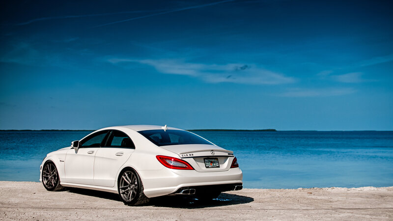 White Mercedes-benz Cl55