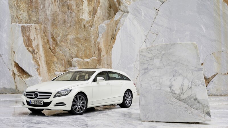 White Mercedes-Benz CLS Shooting Brake