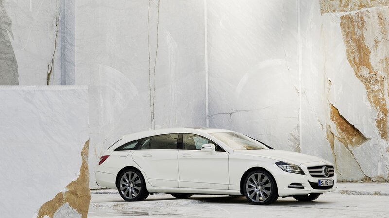 White Mercedes-Benz CLS Shooting Brake