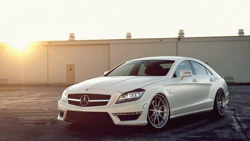 white mercedes-benz cls63 amg