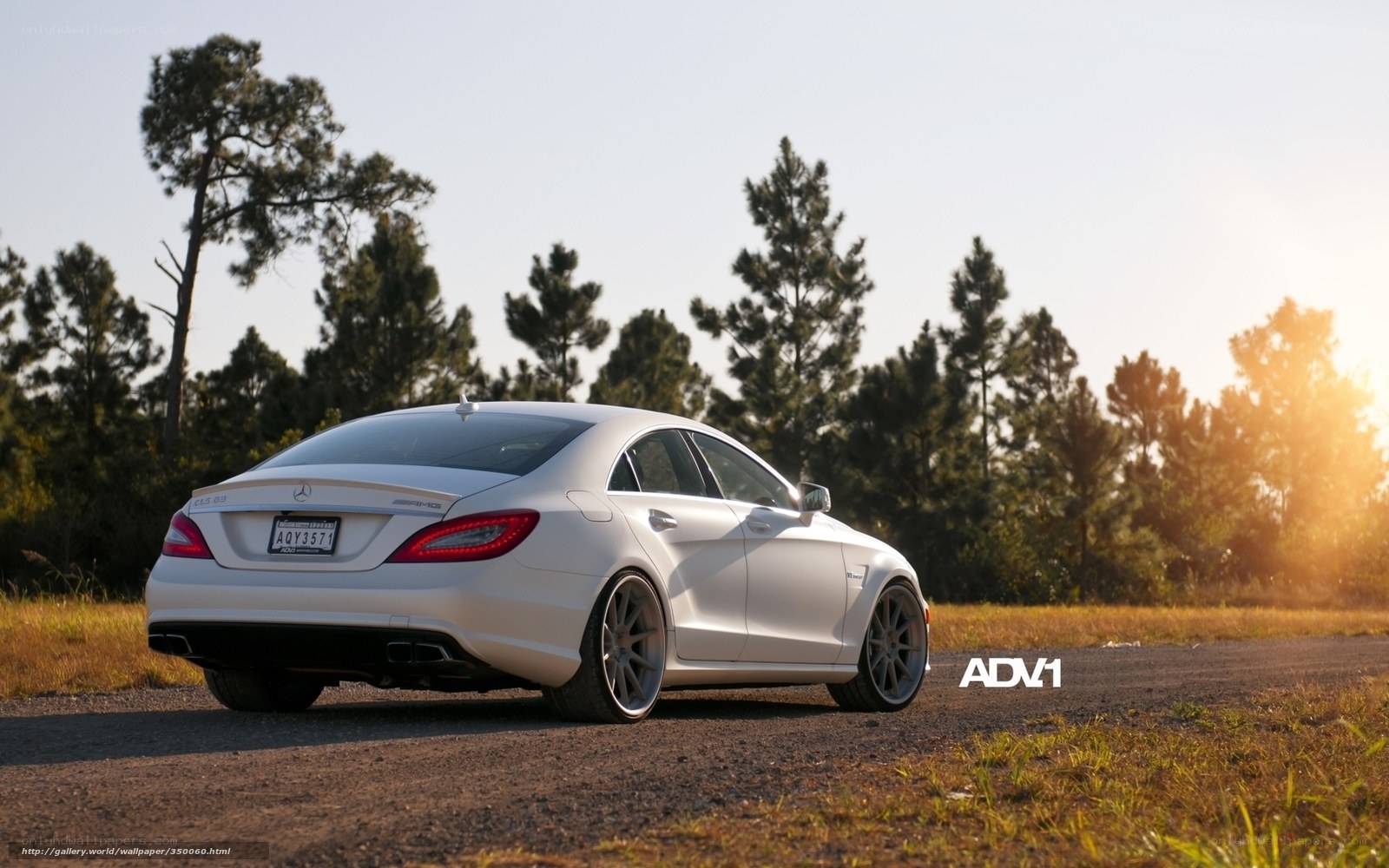 White Mercedes-Benz CLS63 AMG