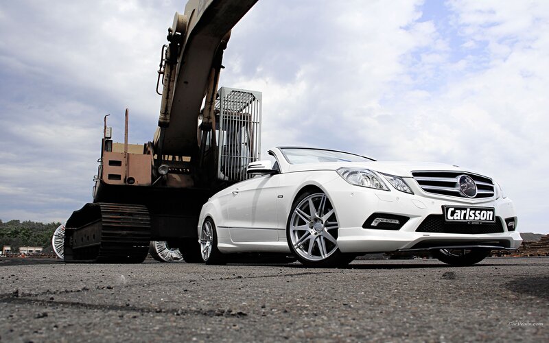 White Mercedes-Benz convertible