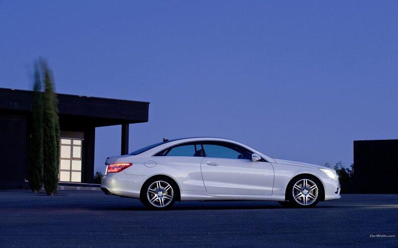 white mercedes-benz coupe