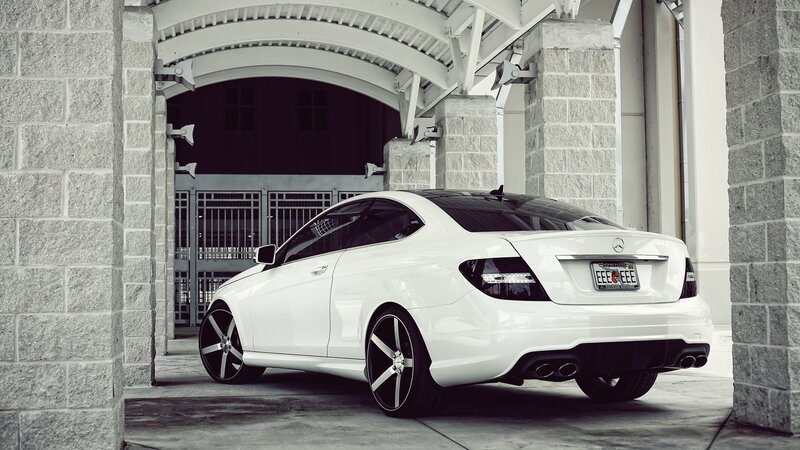 white mercedes-benz coupe