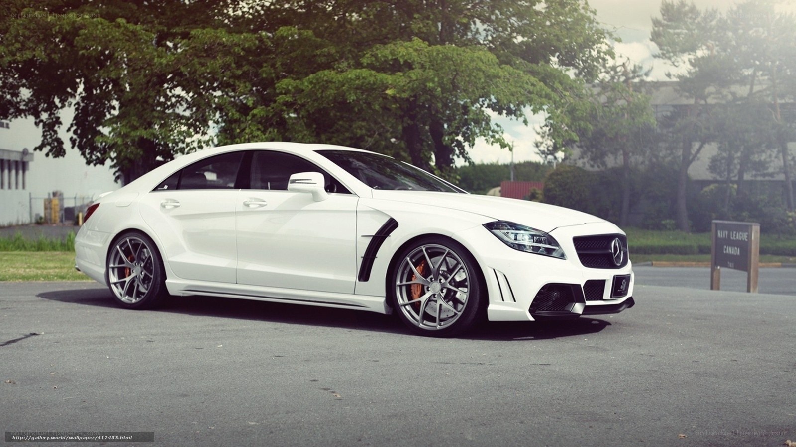 white mercedes-benz coupe