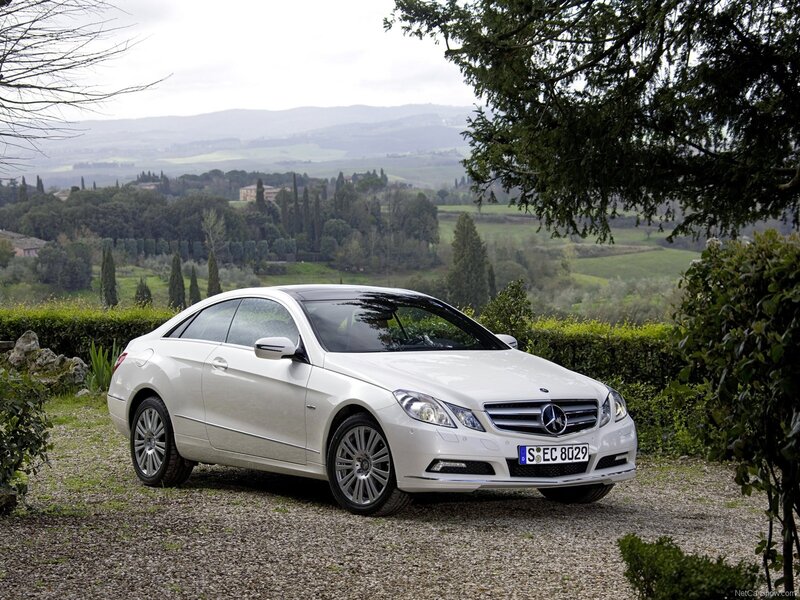 White Mercedes-Benz E-Class Coupe