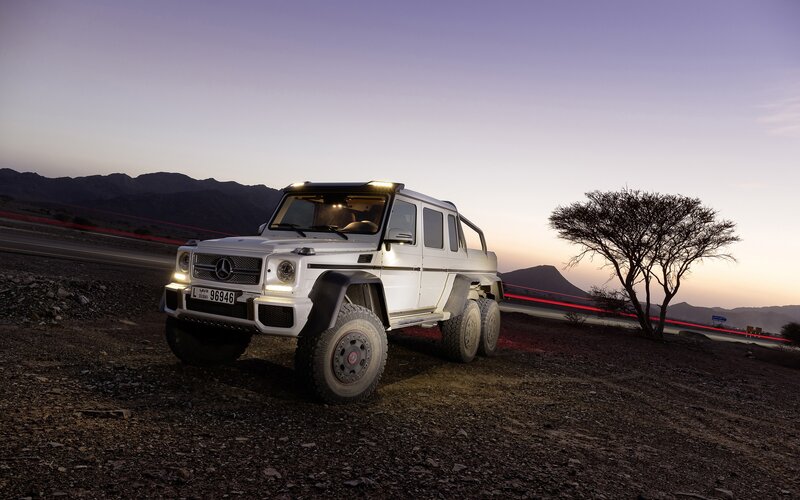 White Mercedes-Benz G63 AMG 6x6