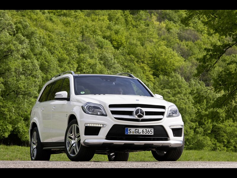 White Mercedes-Benz GL-Class SUV