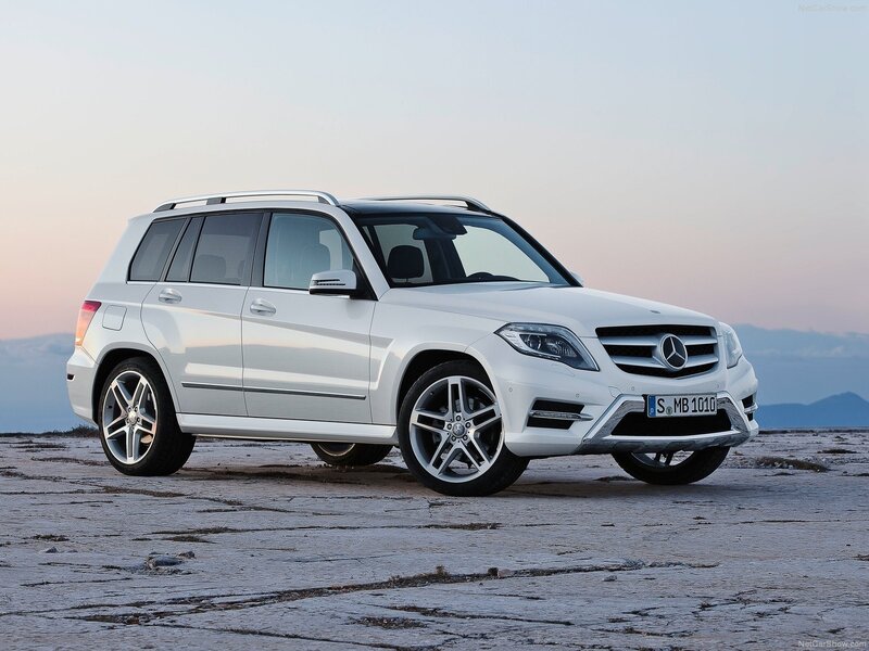 white mercedes-benz glk