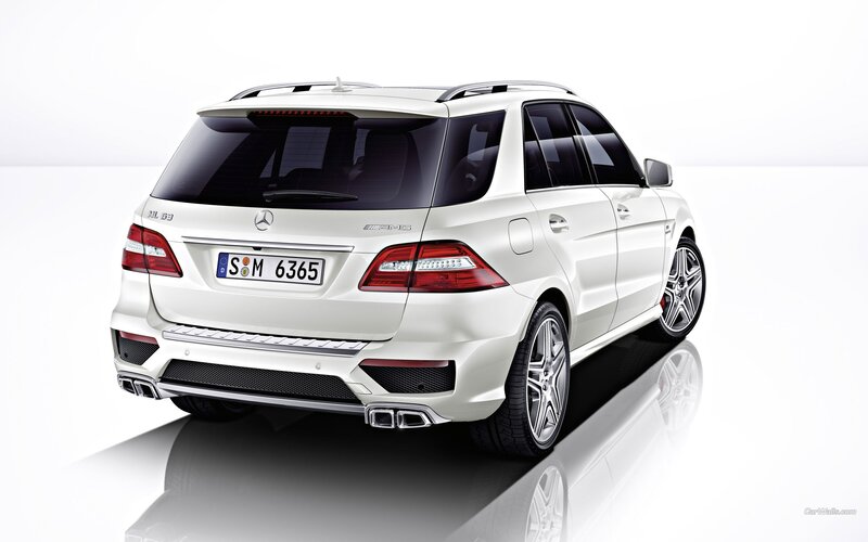 white mercedes-benz ml63 amg