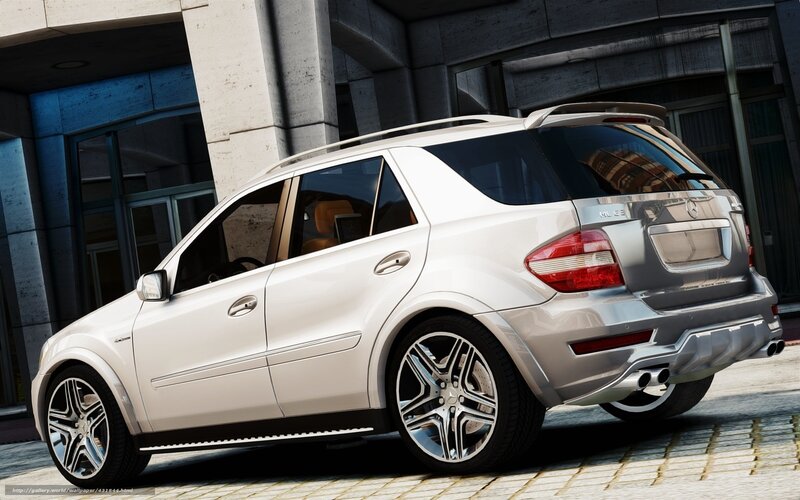 White Mercedes-benz Ml63 Amg — Silver