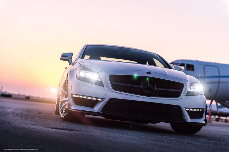 White Mercedes-Benz on tarmac