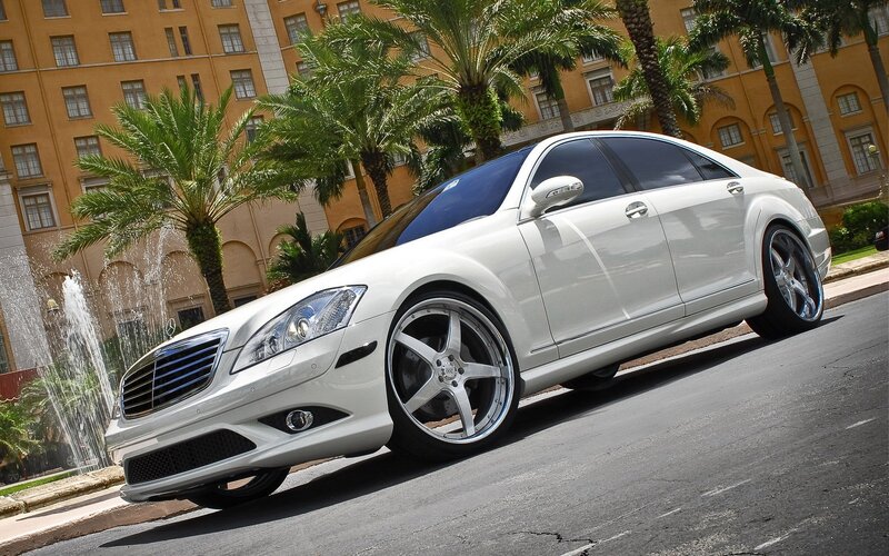 White Mercedes-Benz S-Class sedan