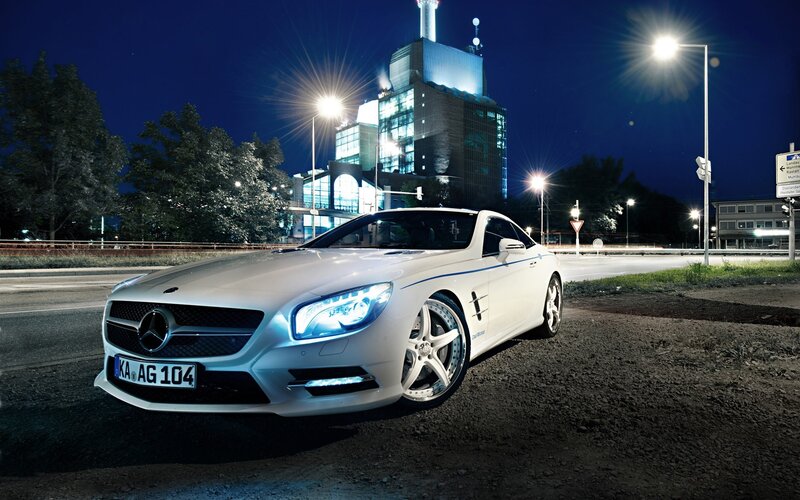 White Mercedes-benz Sl500 — Dramatic