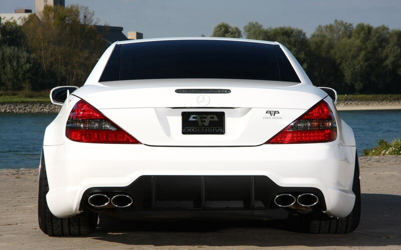 white mercedes-benz sl55 amg