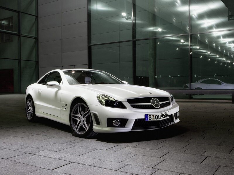 White Mercedes-Benz SL55 AMG