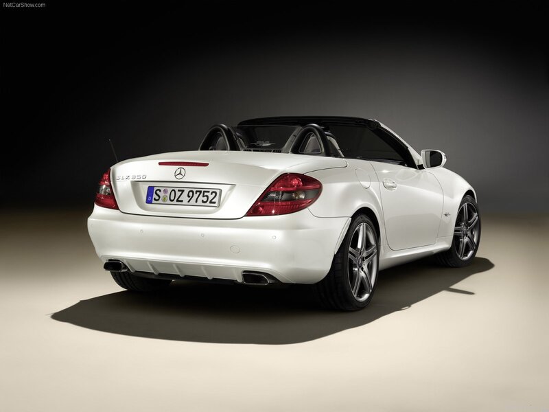 White Mercedes-Benz SLK 350