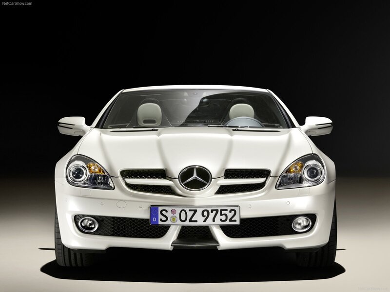 White Mercedes-Benz SLK