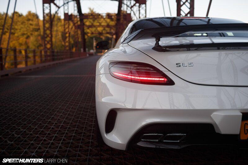 White Mercedes-benz Sls
