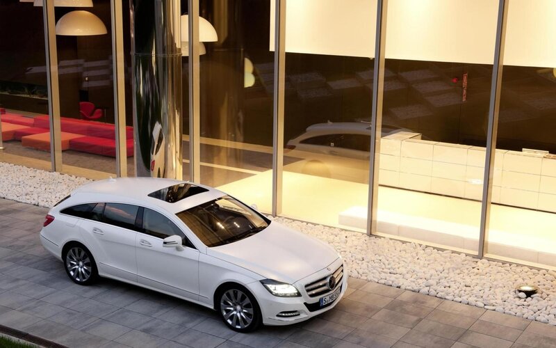 White Mercedes-Benz station wagon