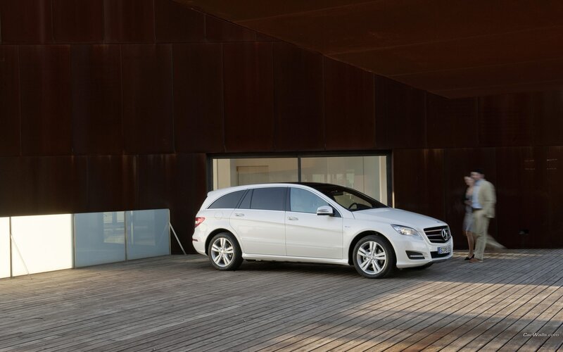 White Mercedes-Benz station wagon