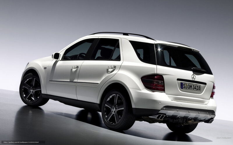 White Mercedes-benz Suv — Dramatic, Photograph