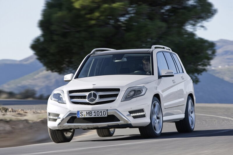 White Mercedes-benz Suv — Dynamic, Afternoon, Photograph, Car, Road, Tree