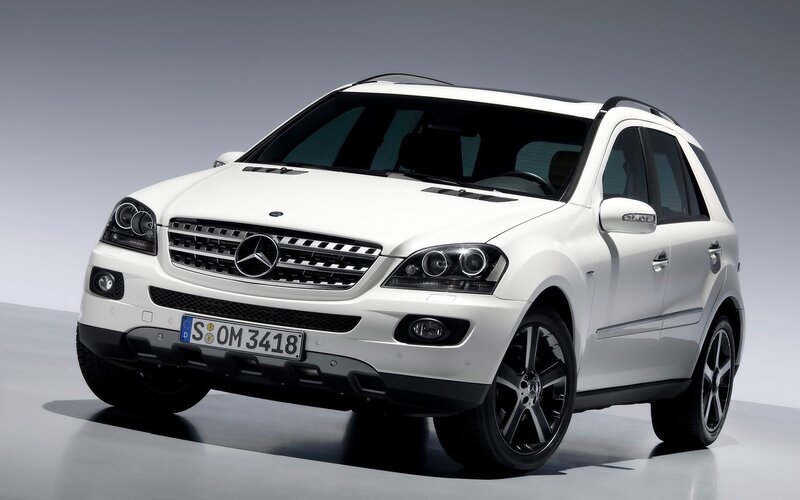 White Mercedes-benz Suv — Neutral, Photograph, Car, License Plate, Wheels, Black, S Om 3418