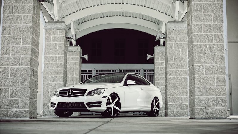 white mercedes c-class coupe
