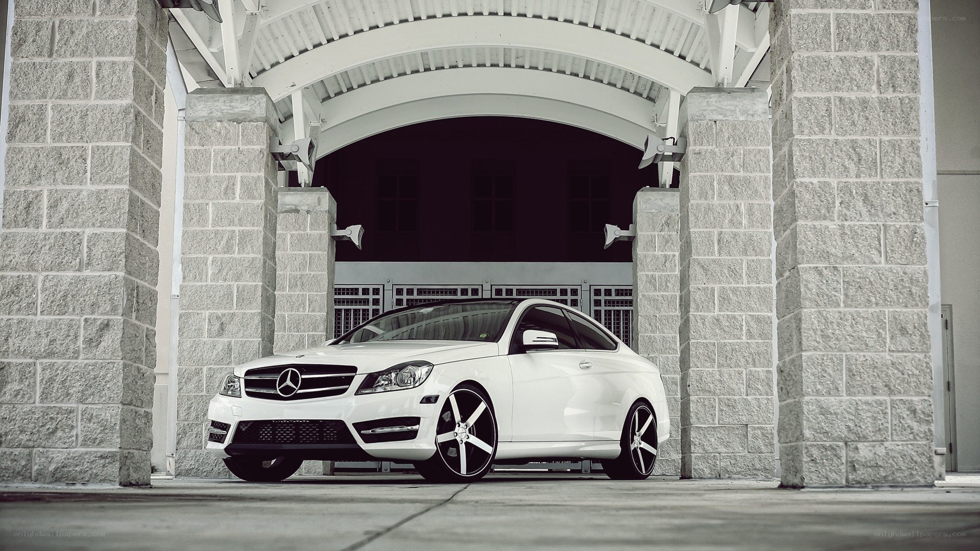 white mercedes c-class coupe