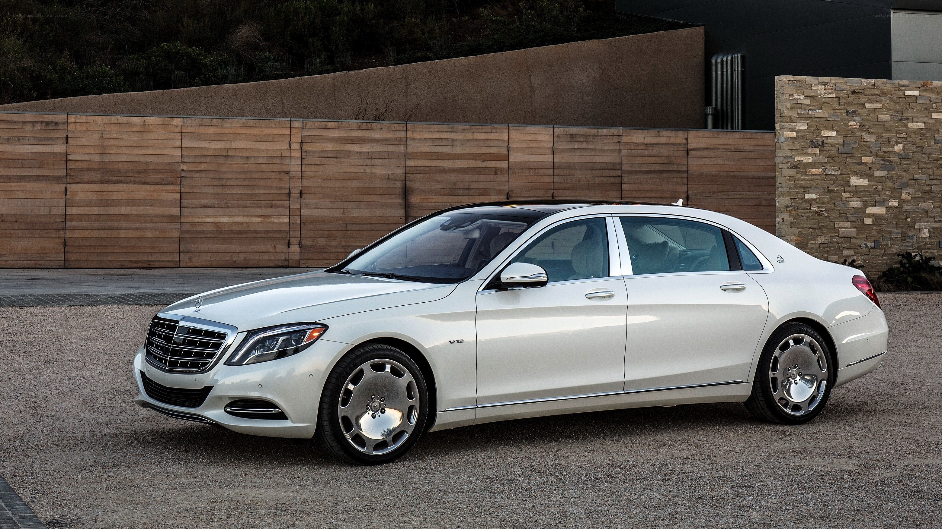 White Mercedes-Maybach S600