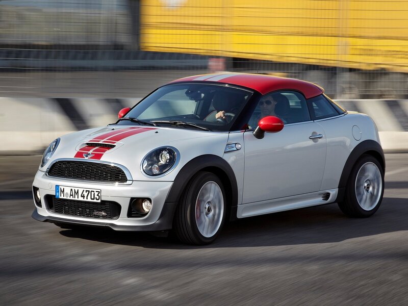 White Mini Cooper Car — Silver, Dynamic