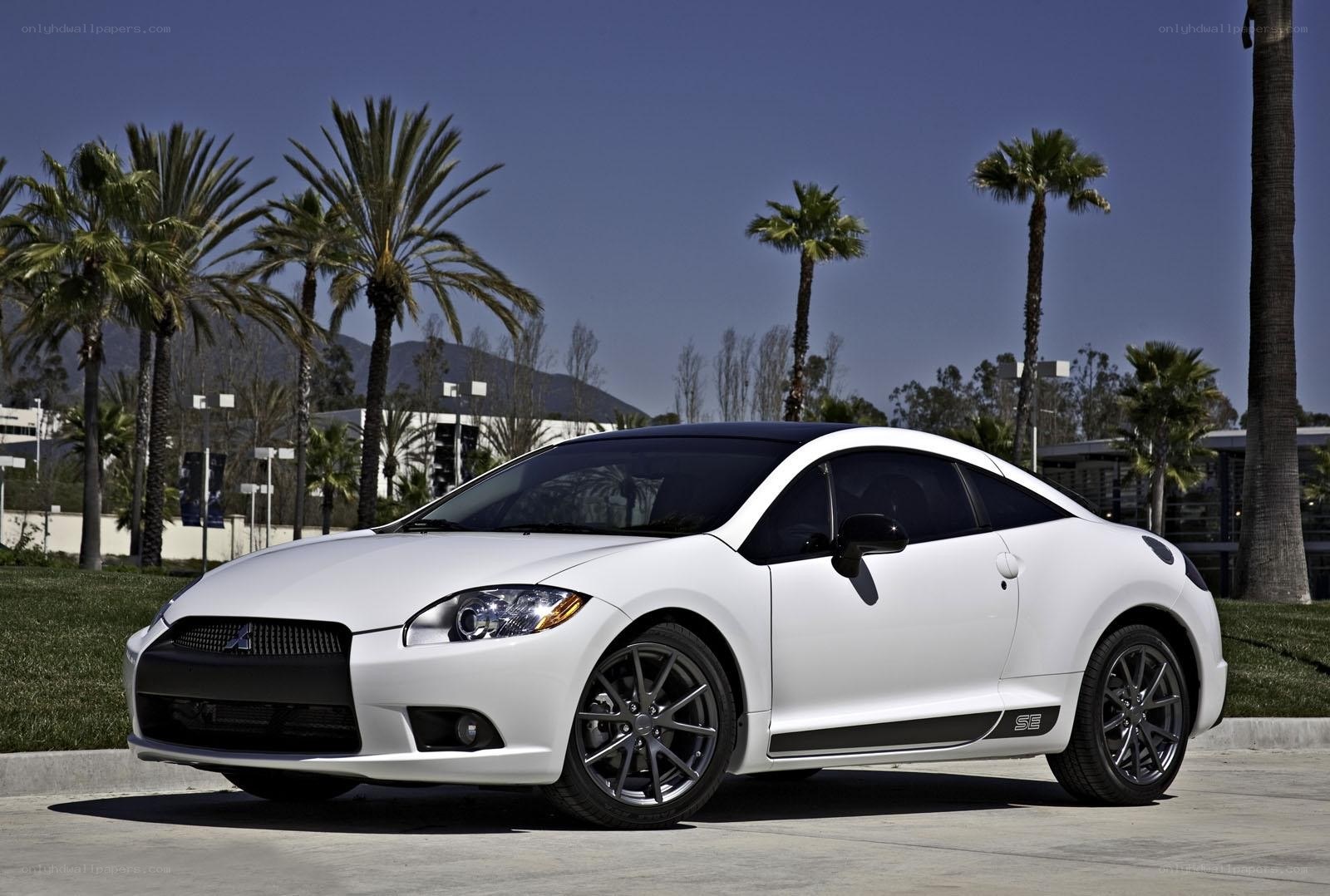 White Mitsubishi Eclipse SE